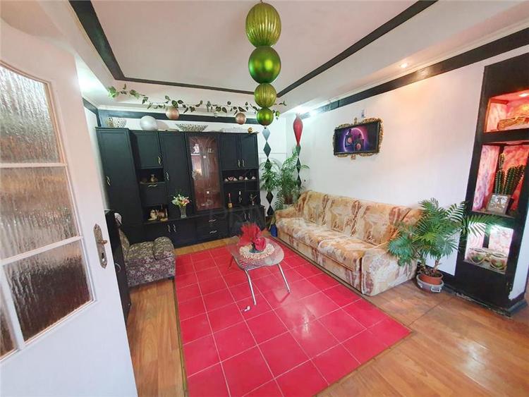 IOSEFIN - 3CAM - SPATIOS - INALT - 2 BAI - CENTRALA/AC - APROAPE DE CENTRU - 1