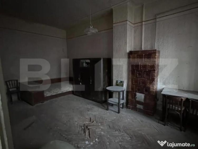 Casa zona centrala Dej,curte comuna, 31mp - 1