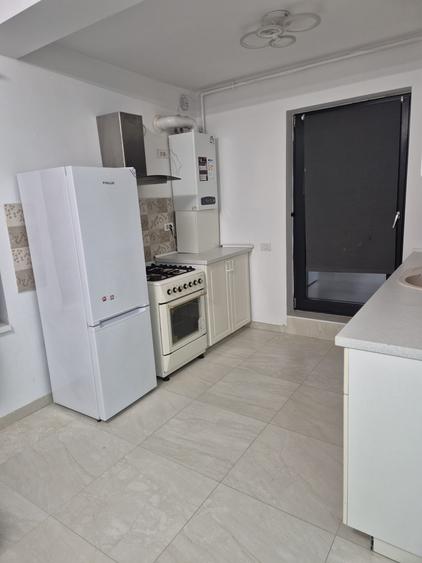 Apartament 2 camere de inchiriat in Tei - 4
