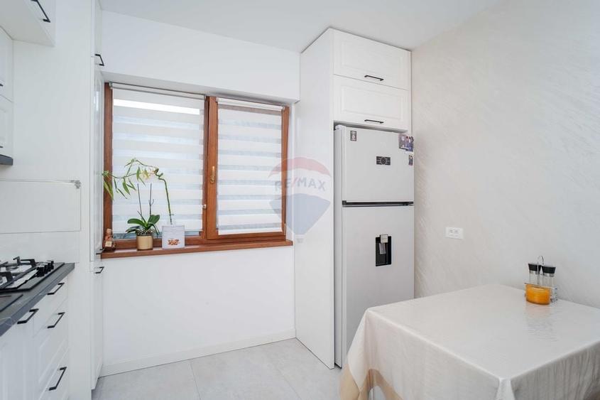 Apartament cu 3 camere de vânzare  ESQ Village  Valea Lupului - 10