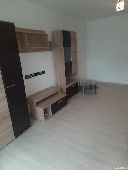 Inchiriere apartament.2 camere decomandate - 1