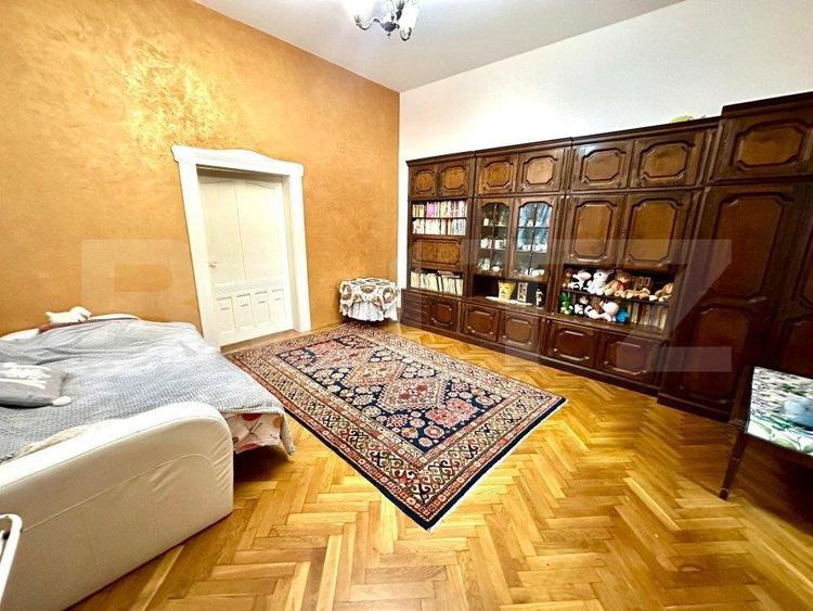 Casa spatioasa cu 5 camere, 210 mp, potrivita pentru locuin?a sau birouri - 2