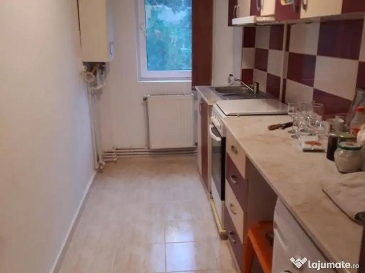 Inchiriez apartament 2 camere etaj 1 piata mare - 4