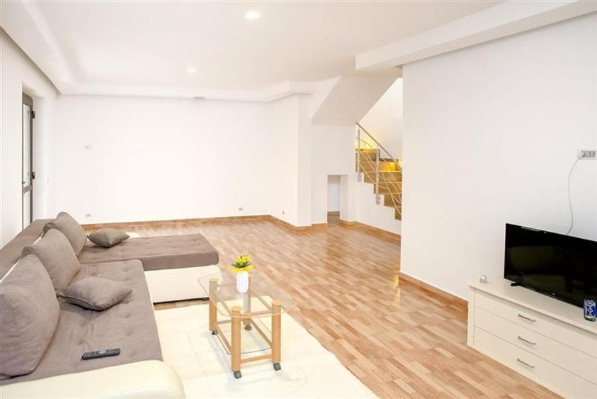 Casa de inchiriat mobilata si utilata complet - 2