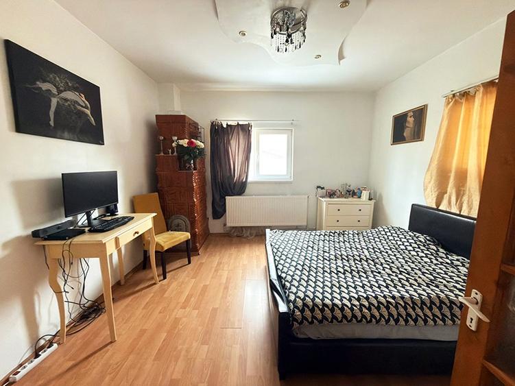 Casa de vanzare P+1+M(P+1-225mp+mansarda-110mp), 2014, Galati, str. Dochiei - 11