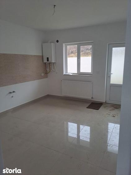 Casa 4 camere tip duplex Bucium-Visani, Iasi pret 130 000 euro - 2