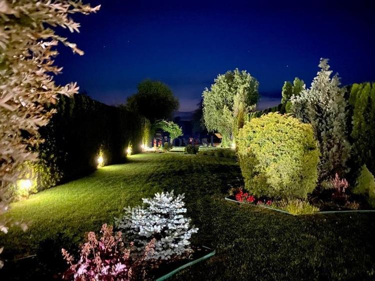 Casa de Vacanta de Vanzare la Lac Apa - 4 Dormitoare, Living + Bucatarie Open Sp - 4