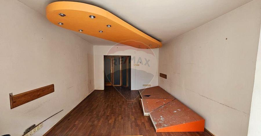 Spa?iu comercial - 16