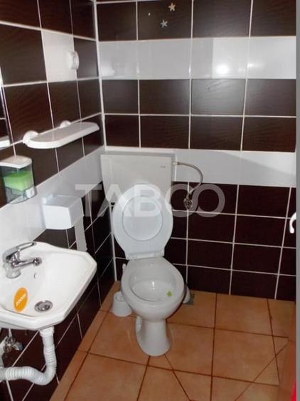 Pensiune la cheie 13 camere  15 locuri parcare si teren 3000 mp - 49