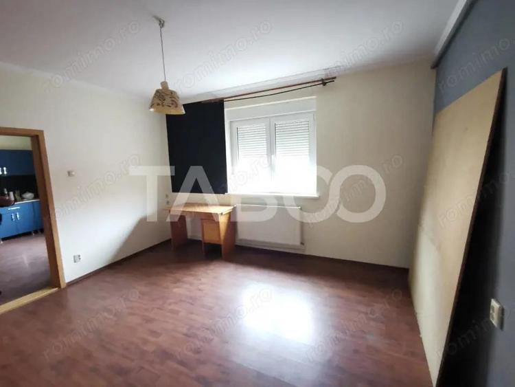 Casa de vanzare cu 3 camere la doar 10 minute centrul Sibiului - 6