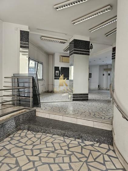 Spatiu Comercial - 210mp - Zona Universitate - 1