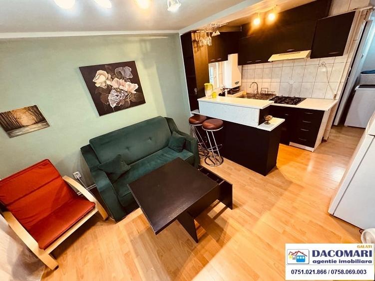 Apartament la mansarda, Port - 2