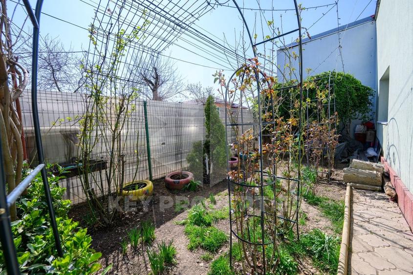 Bucurestii Noi, casa parter situata pe colt, teren 300 mp - 17