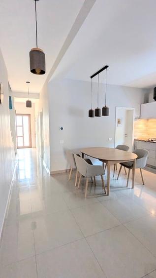 Duplex cu 4 camere cu Canalizare în Aradului