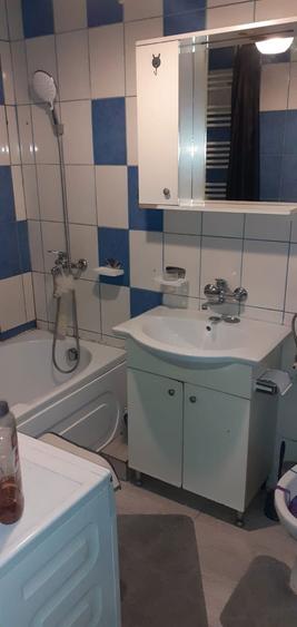 Inchiriez garsoniera Str Decebal - 6