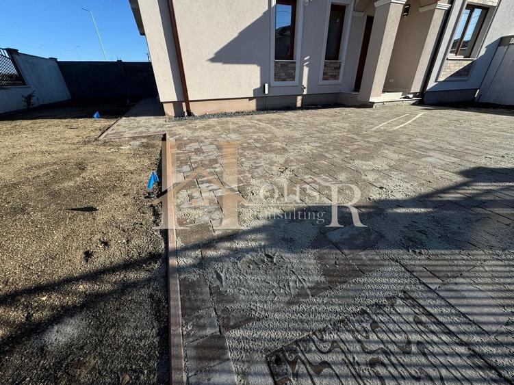 Zona Linistita.Disponibil imediat.Bucatarie inchisa.5camere! - 24