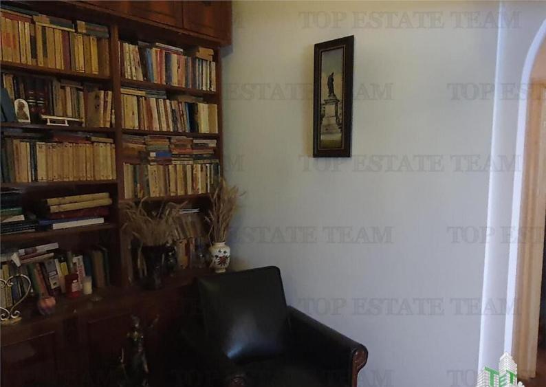 Spatiu extins central Liceul Mircea si Mare Constanta - 3