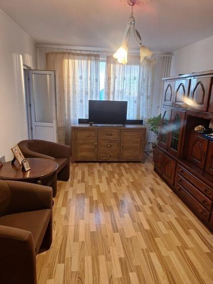 Vand ap cu 3 camere zona Rahova - 2