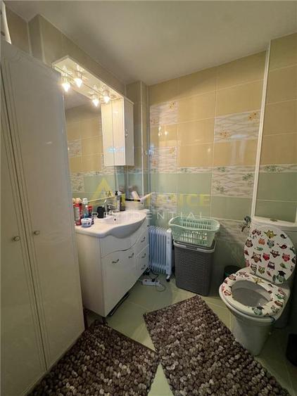 2 camere decomandat - pozitie excelenta -> Zona Unirii, Metrou Piata Unirii - 9