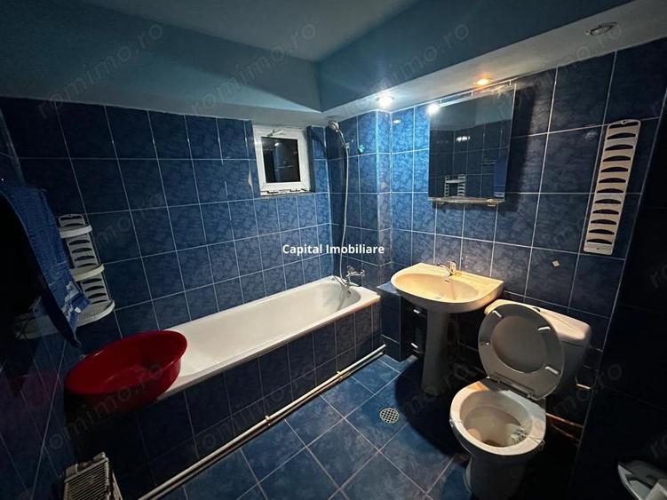Apartament cu 3 camere semidecomandat, mobilat în Gară