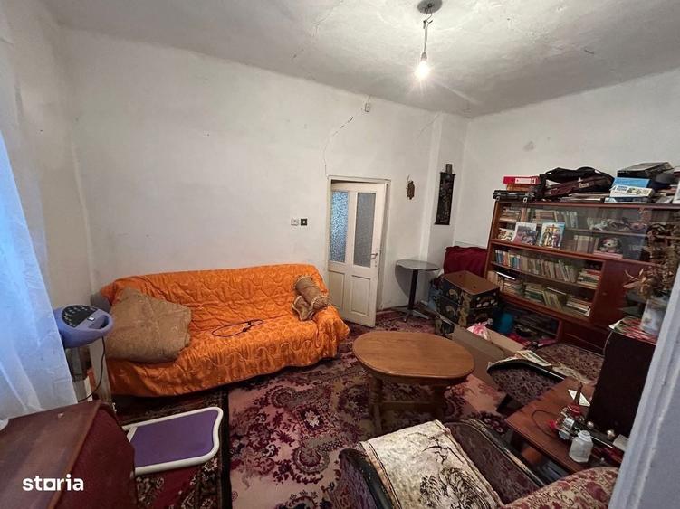 De vanzare casa cu 4 camere in Roman, suprafata Teren 450mp 79.000euro - 2