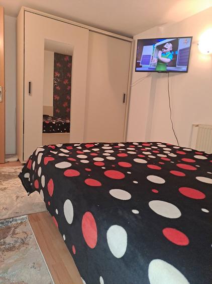 **INCHIRIEZ Apartament Ultracentral Ploiesti** - 4