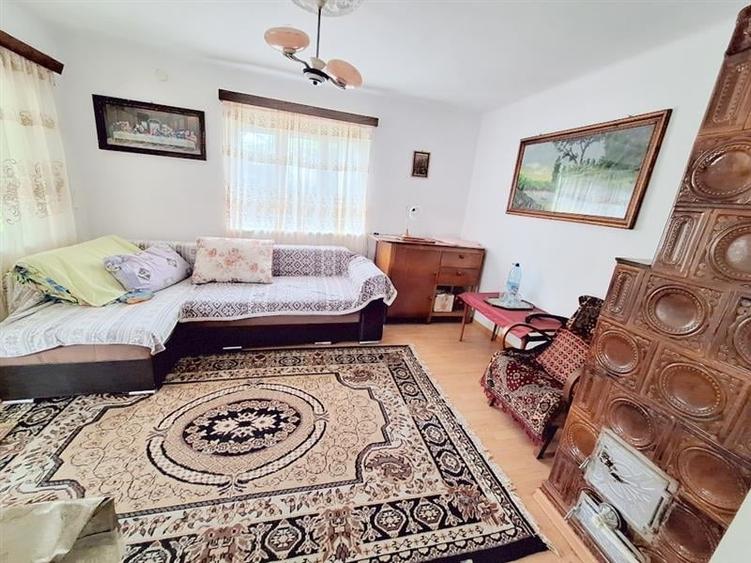 Casa batraneasca ,3 camere , teren 500 mp,zona CFR - 5