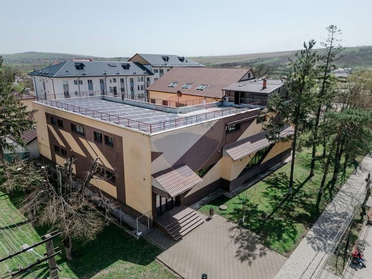 Spatiu comercial de 1,460mp in zona Central - 12