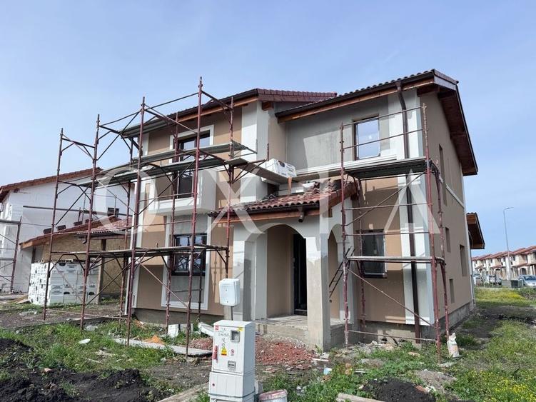 OX643 Casa cu Garaj, Cartierul Primaverii -  Sacalaz. - 1