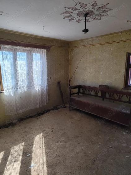 Casa din caramida cu gradina (40 ari) la tara in sat Valisoara,comuna Letca,judetul Salaj - 1