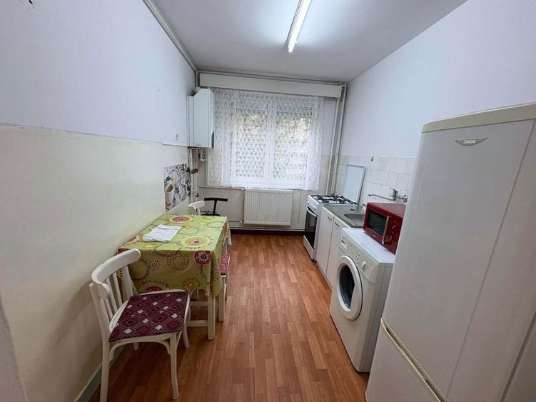 Apartament insorit, etaj 1, Aleea Carpati - 5