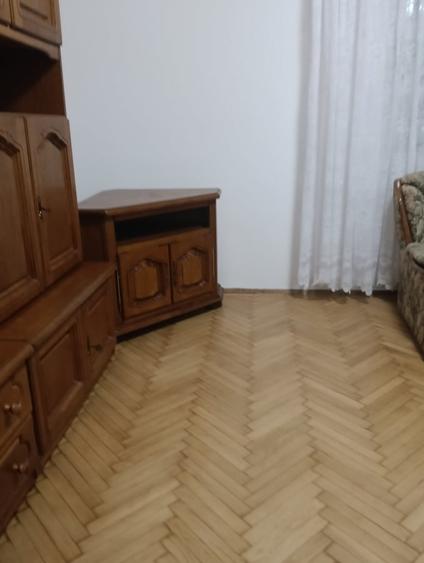 Apartament decomandat în 1 Mai