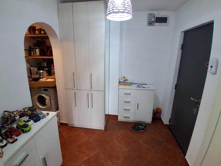 Apartament cu 2 camere decomandat în Canta