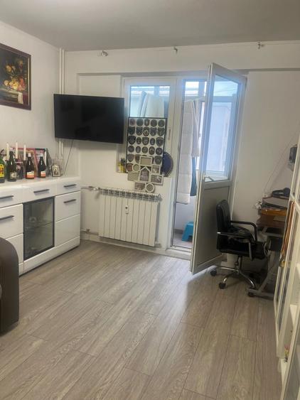 Vand apartament 2 camere - 1