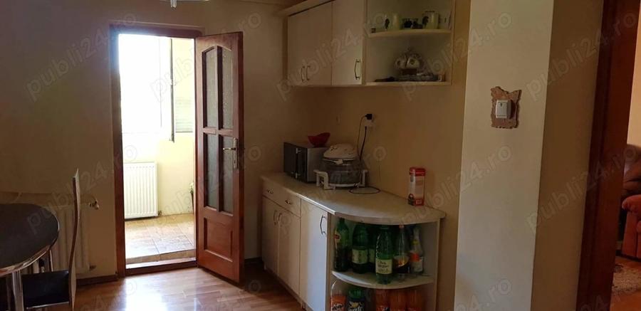 Chirie apartament 3 camere - 2