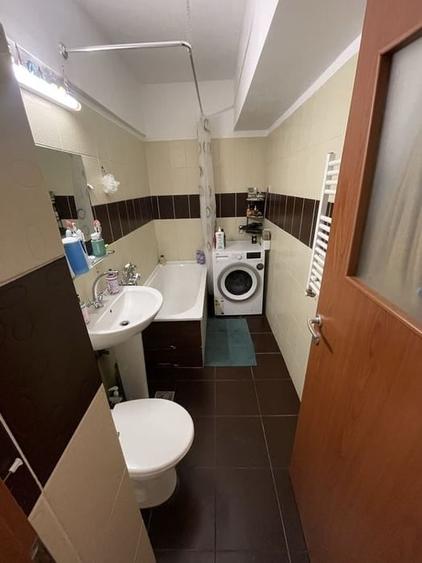 Apartament cu 3 camere, etajul 1, zona Canta - 8