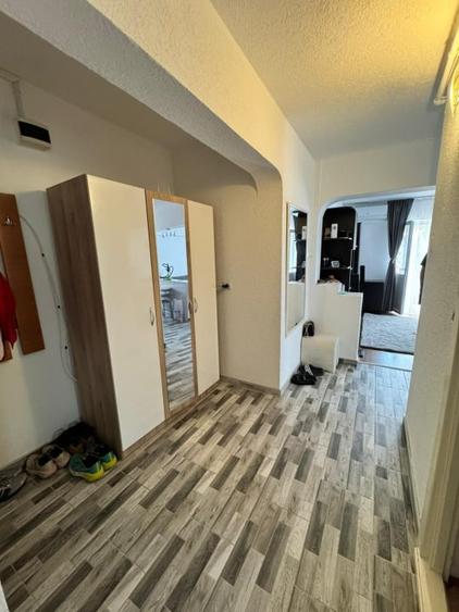 Apartament cu 2 camere decomandat, mobilat în Ferneziu