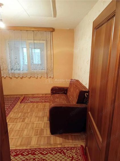 Apartament 2 camere in zona centrala Moldova Noua - 4
