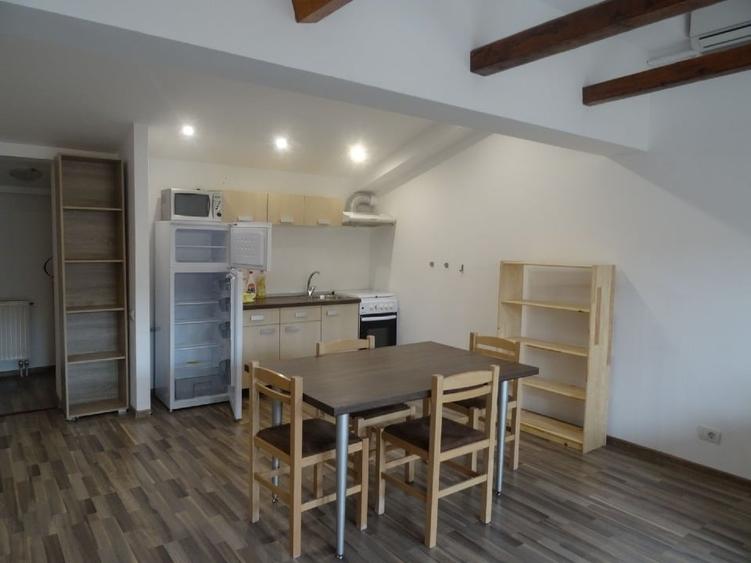 Aprtament cu doua camere, de lux, in cladire istorica, zona ultracentrala - 2