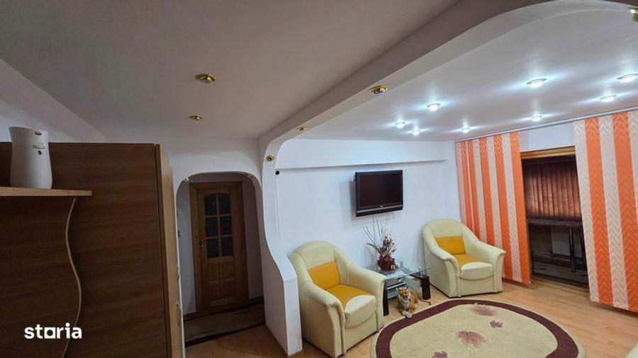 Inchiriez apartament 3 camere - 2