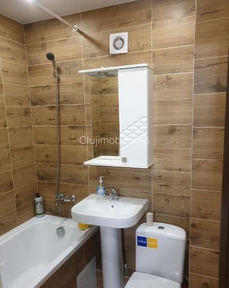 Apartament o camera zona Gruia
