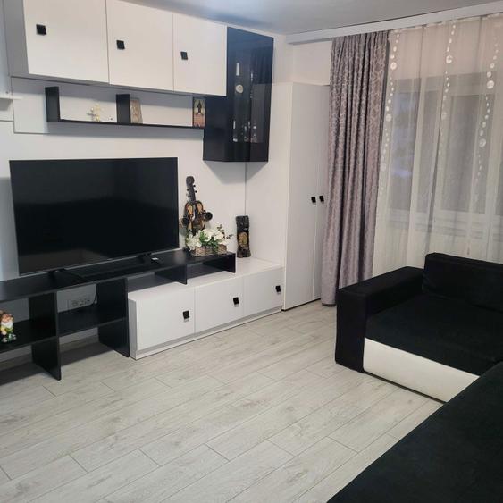 Vand apartament cu 3 camere in Medgidia - 5