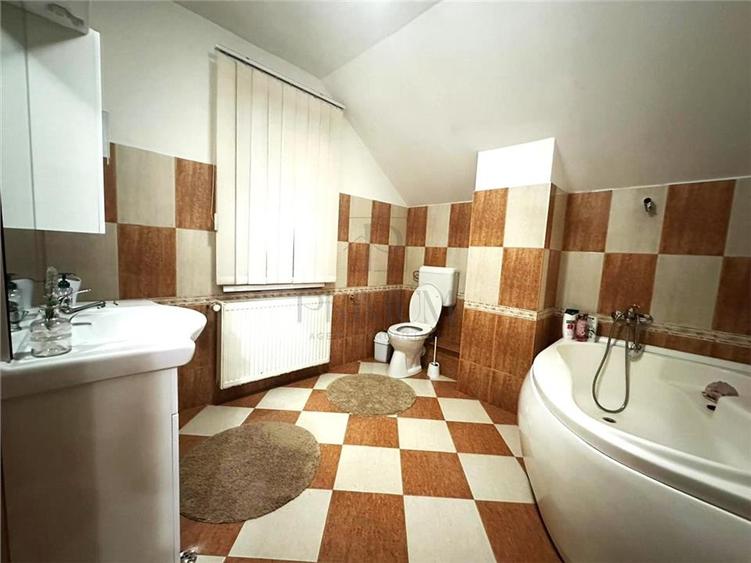 BLASCOVICI - CASA INDIVIDUALA - 6 camere - 3 bai - demisol - GARAJ - 11