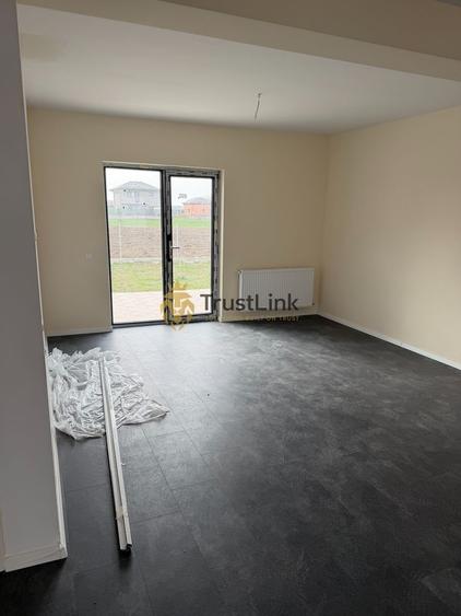 Casa de vanzare 4 camere Finalizata 380mp curte comuna Berceni - 10