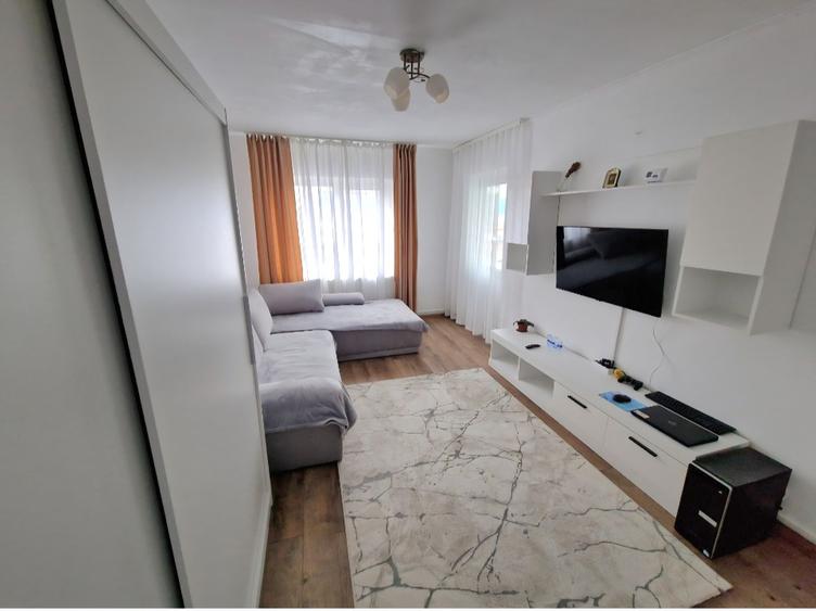 VAND APARTAMENT DOUA CAMERE, DECOMANDAT, ETAJ 1, RENOVAT, MOBILAT - 3