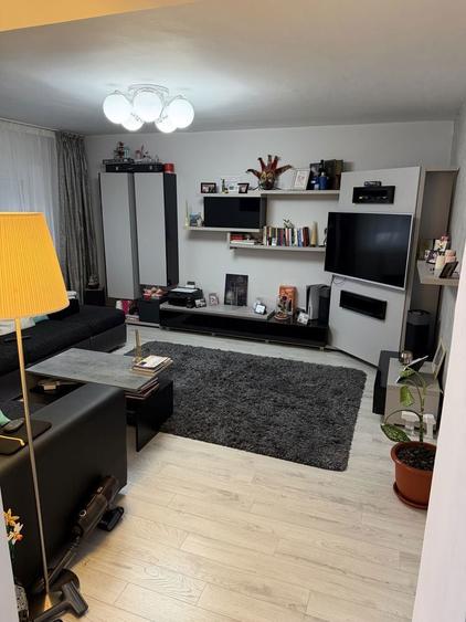 Vand apartament m6 - 4