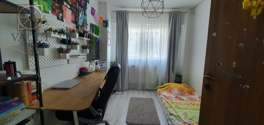 Apartament 3 camere semidecomandat - Calea Vitan - 7