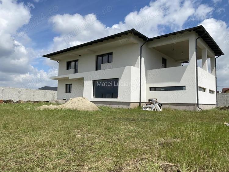 Agentia imobiliara VIGAFON vinde casa 5 camere Stejnicu