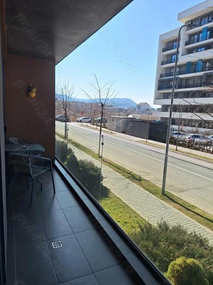 Garsoniera spa?ioasa Urban rezidence tractorul langa coresi mall - 9