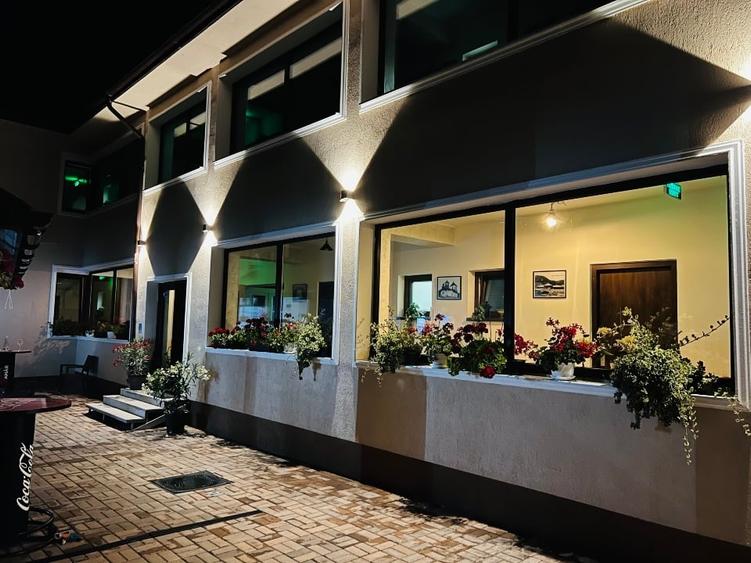 Pensiune 3★ de vânzare – Ocnele Mari (centru), - 2